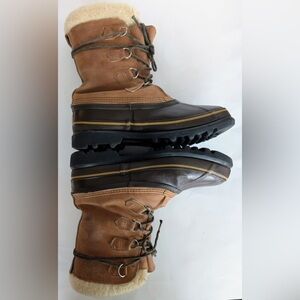 Sorel x Eddie Bauer Caribou Boots 
Men’s size 9 Made in Canada